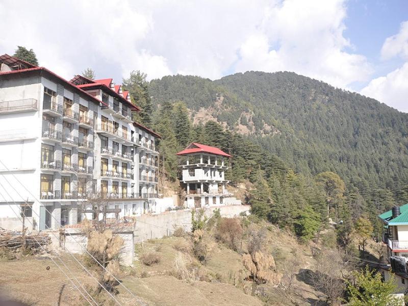 Oyo 28425 Dal Lake Resort Dharamshala Exterior photo
